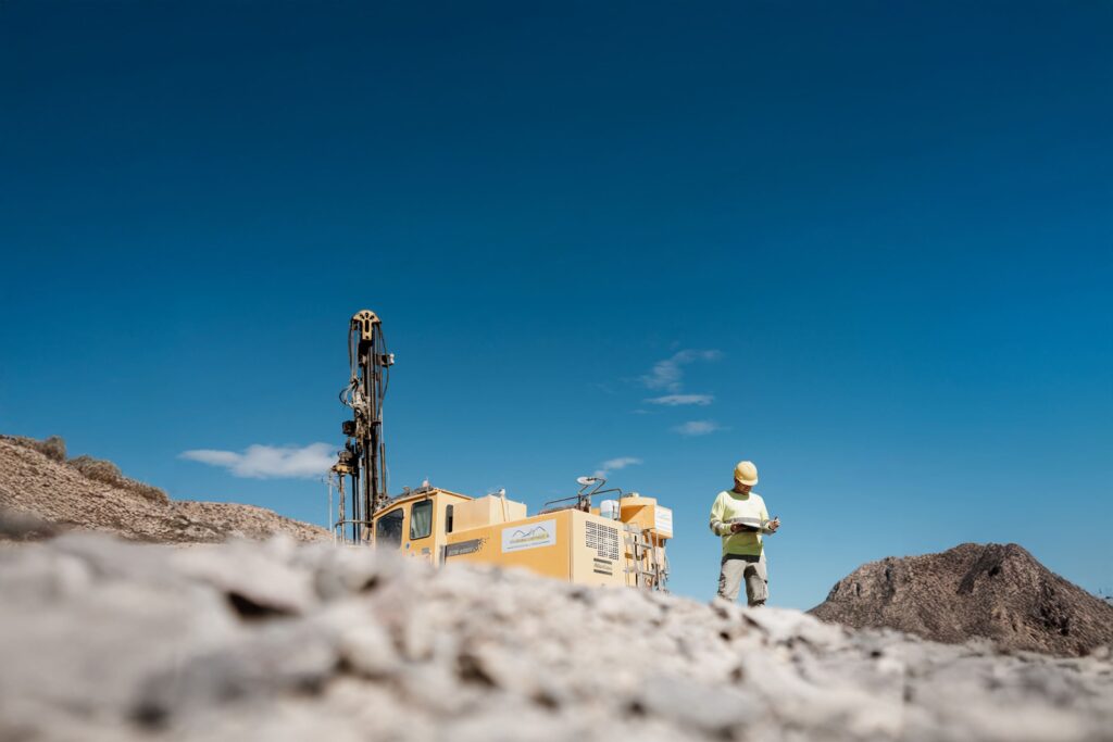 ¿Qué es el pre-drilling en parques solares y cuándo es necesario?